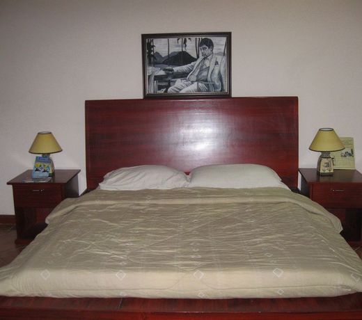 Red Tulip Hotel