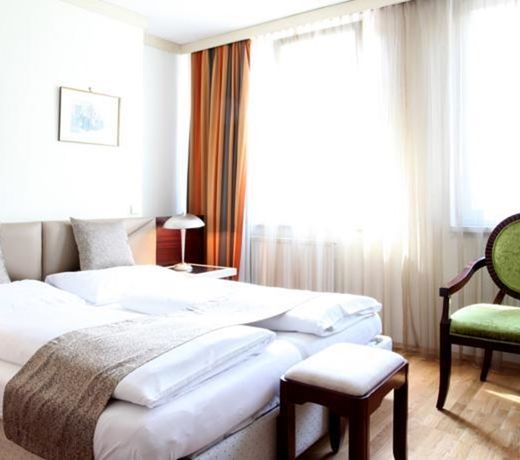 Hotel Attaché contactless