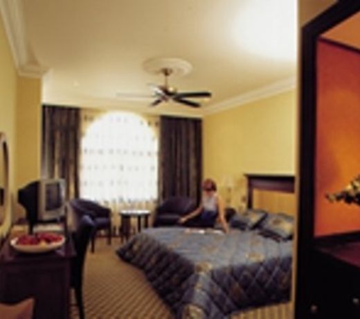 Golden Horse Hotel