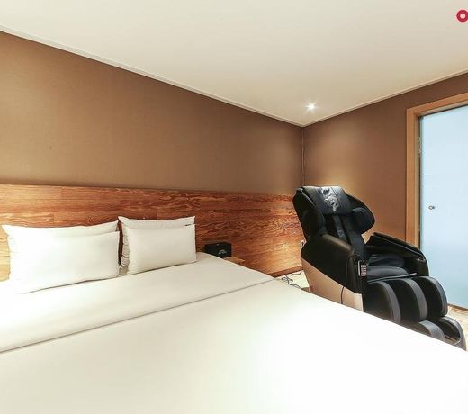 Joy Plus Hotel