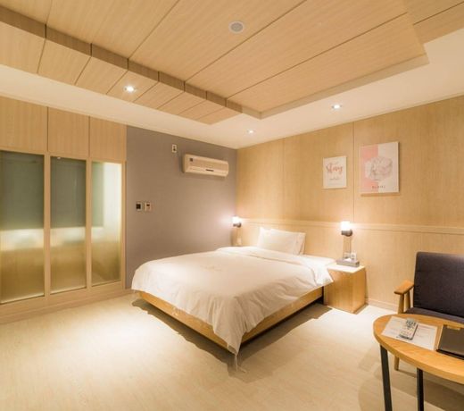 Reborn Suwon Silkroad Hotel
