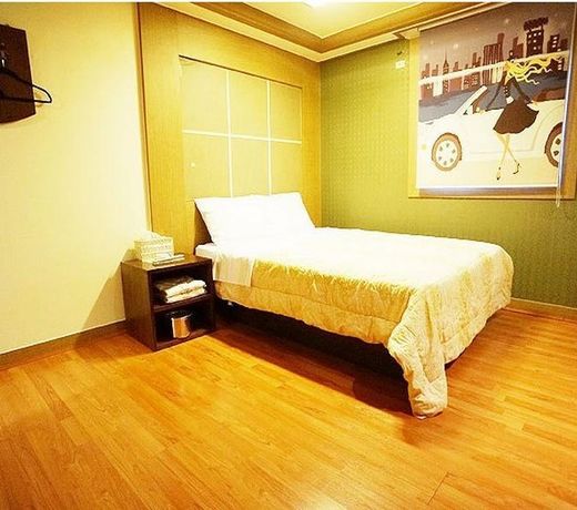 Charmant Motel