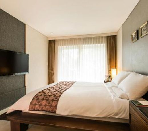 The Seaes Hotel & Resort