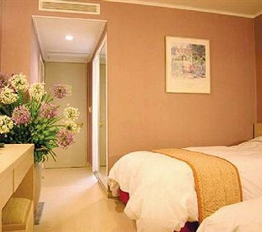 Bloom Hotel