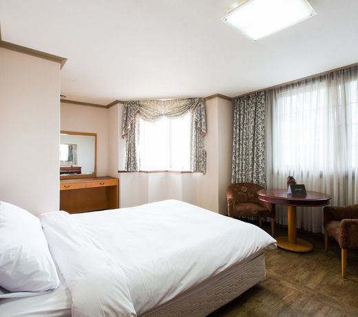 Heyy Seogwipo Hotel