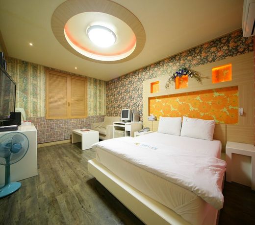 New Grand Hotel