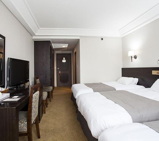 Kolon Hotel
