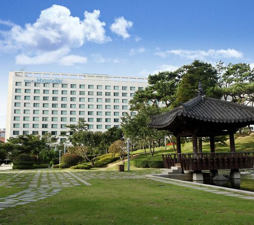 Hotel Hyundai by Lahan Ulsan