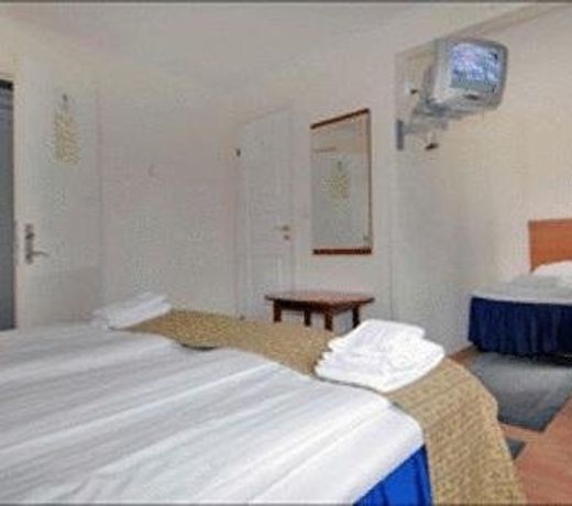 SOLNA HOTELL & VANDRARHEM