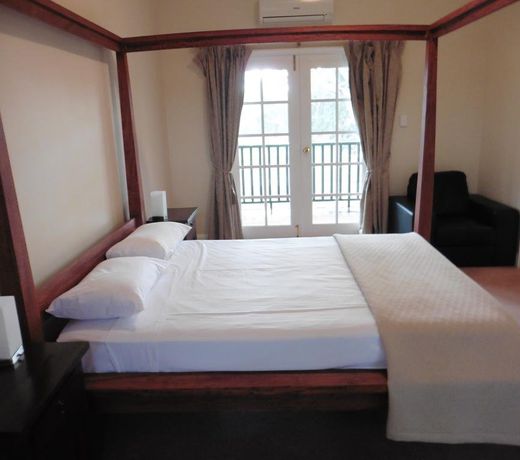 Avon Accommodation York