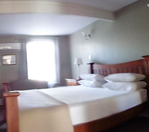 Avon Accommodation York