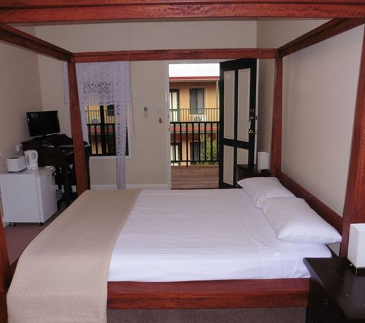 Avon Accommodation York