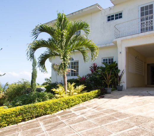 Hatfield South Villa