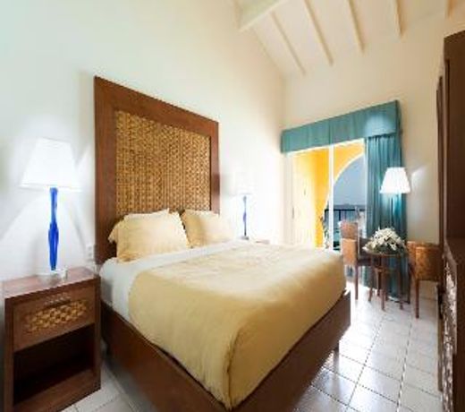 Divi Flamingo Beach Resort