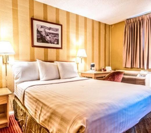 Travelodge by Wyndham Phoenix Downtown