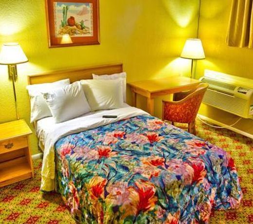 Travelodge by Wyndham Phoenix Downtown