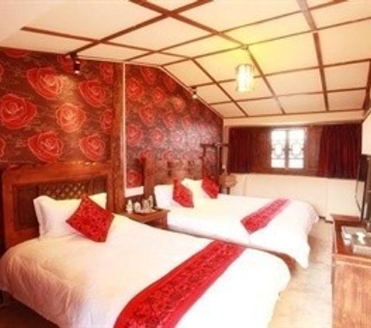 The Lijiang Ayan Inn Shangpeng Court