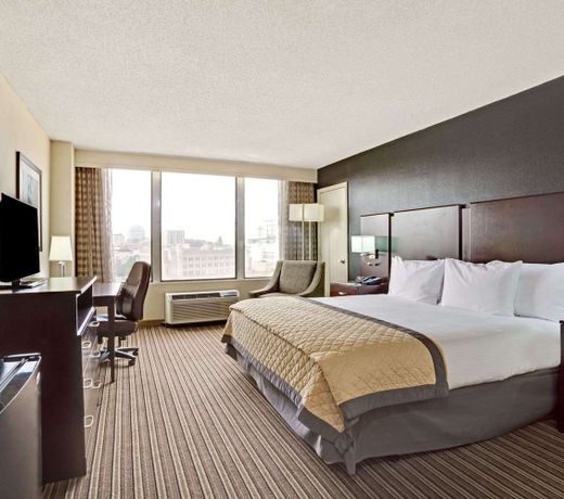 WYNDHAM GARDEN NORFOLK DOWNTOWN