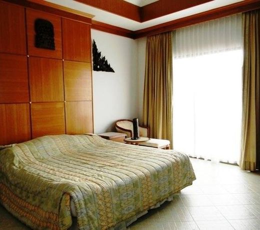 PHUKET NATURE HOME RESORT