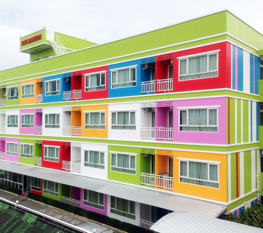 Plus Mansion