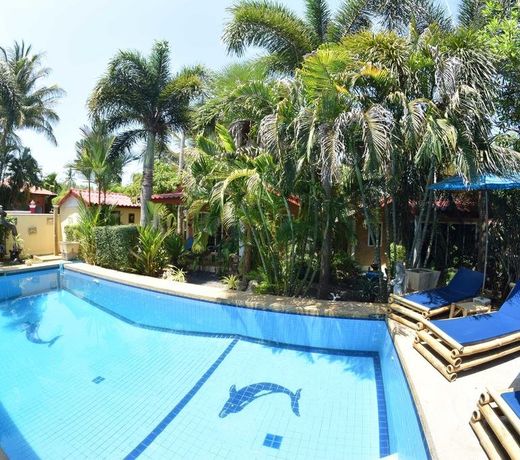 Sanuk bungalows
