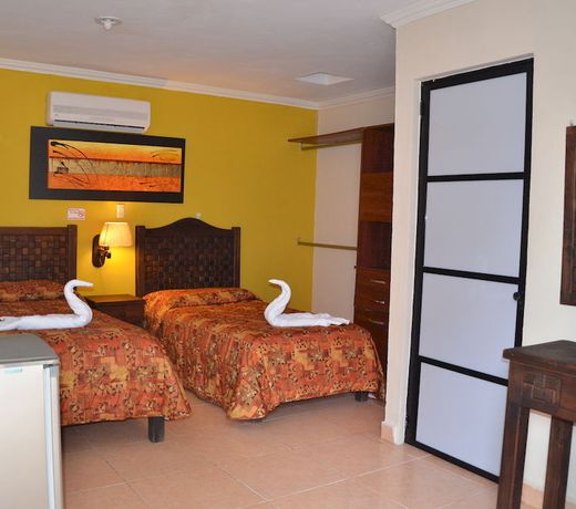 Terracota Corner Rooms