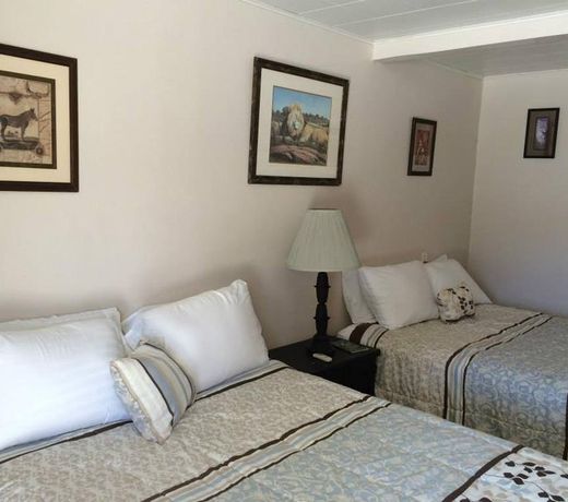Sanderson Motel