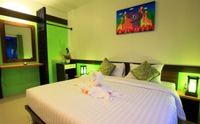 The One Cozy Vacation Residence SHA Hotel