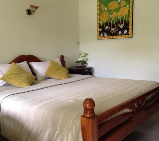 Baan Sala Lung Dam - Fisherman Village