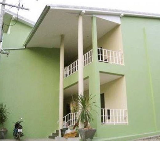 LAMOON HOUSE