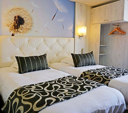 Logis Hotel Restaurant des Lacs Paris Sud