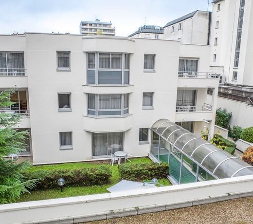 Royal Regency Paris Vincennes