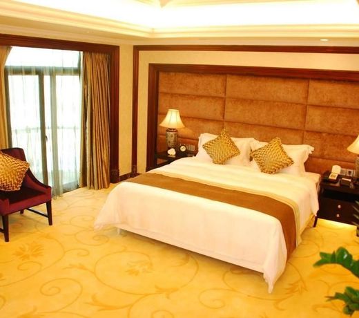 Centenio Kingdom Hotel