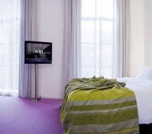 Eburon Hotel