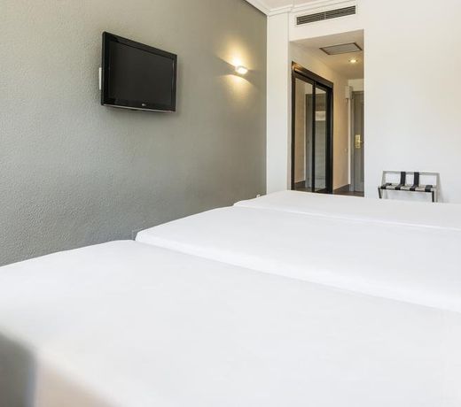Hotel Ilunion Las Lomas