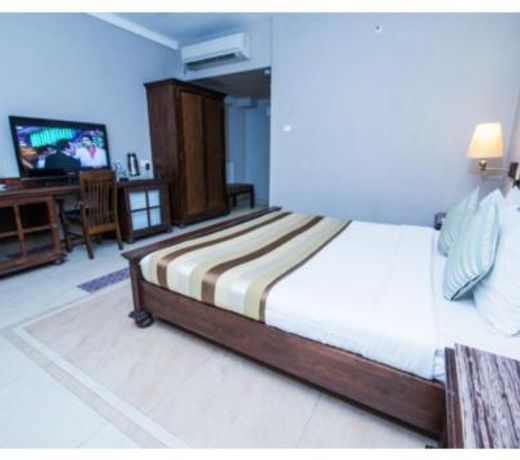 Nimbus Neelams The Glitz Hotel