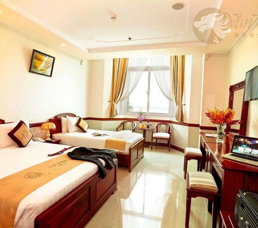 Van Phat Riverside Hotel