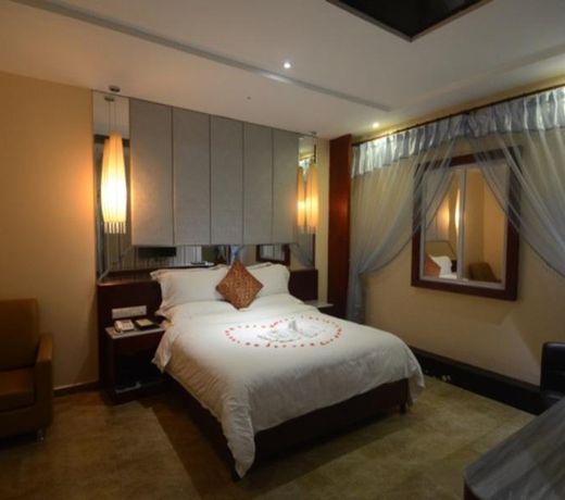 Haikou Holiday Plaza Business Hotel