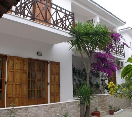 Studio Lefteris