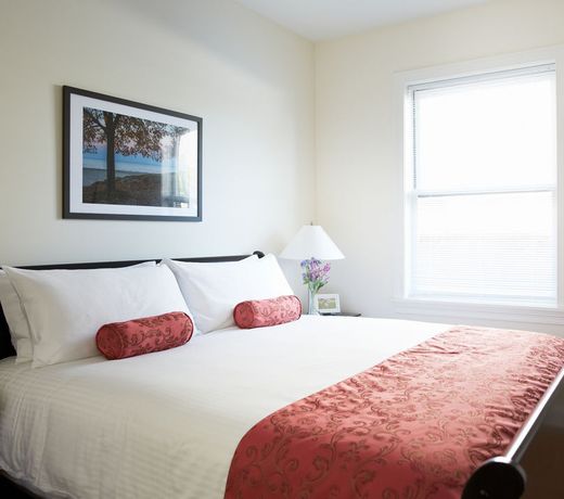 The Guesthouse Hotel