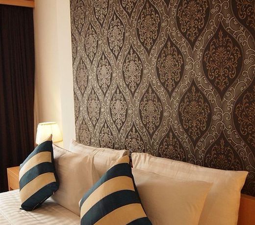 iCheck inn Central Patong