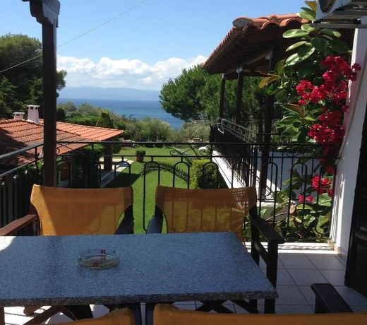 Villa POLYTIMI