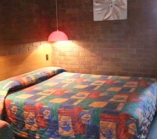 Golden West Motor Inn