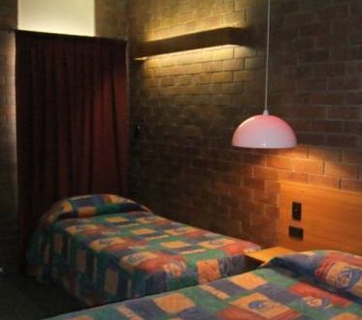 Golden West Motor Inn