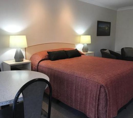 Crows Nest Motel