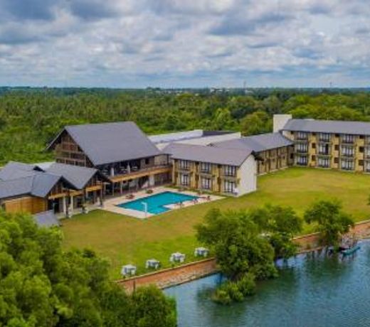 Amora Lagoon Hotel