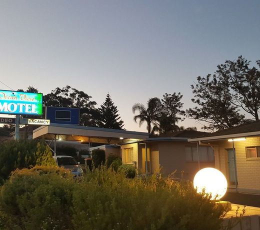 Mollymook Ocean View Motel Reward Long Stays - Over 18's Only