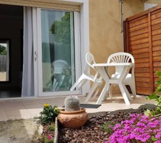 Cyrnea B&B - Adults only