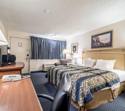 Red Carpet Inn & Suites - Albany Airport