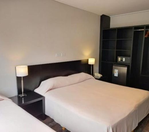 Hotel Versailles